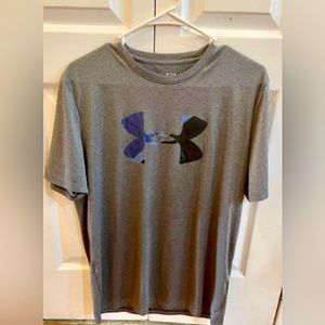 Under Armour top
